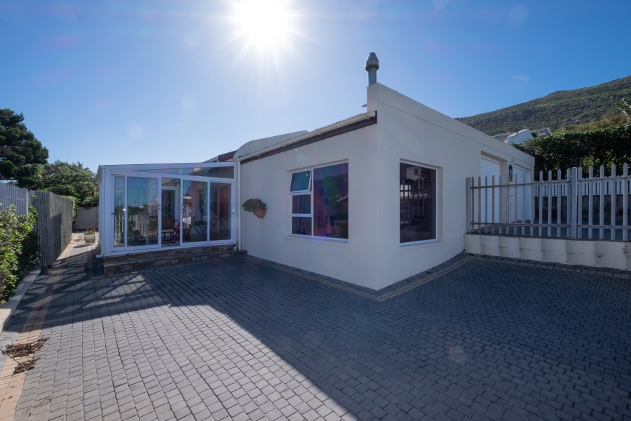 3 Bedroom Property for Sale in Glencairn Heights Western Cape
